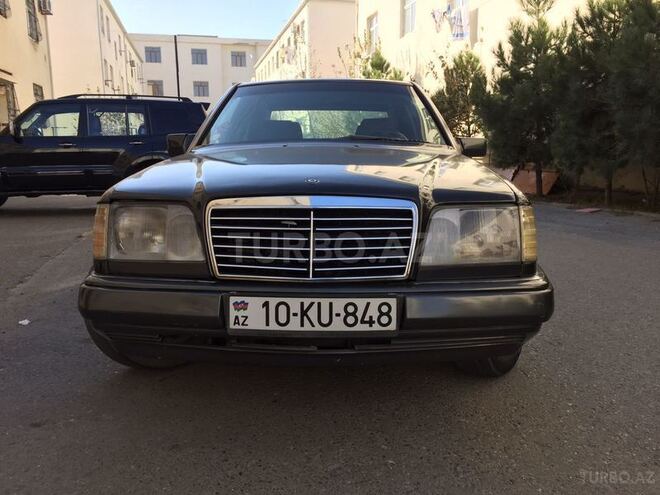Mercedes E 220 1995, 360,000 km - 2.2 l - Bakı