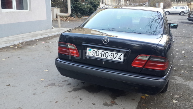Mercedes E 240 1998, 201,000 km - 2.4 l - Bakı