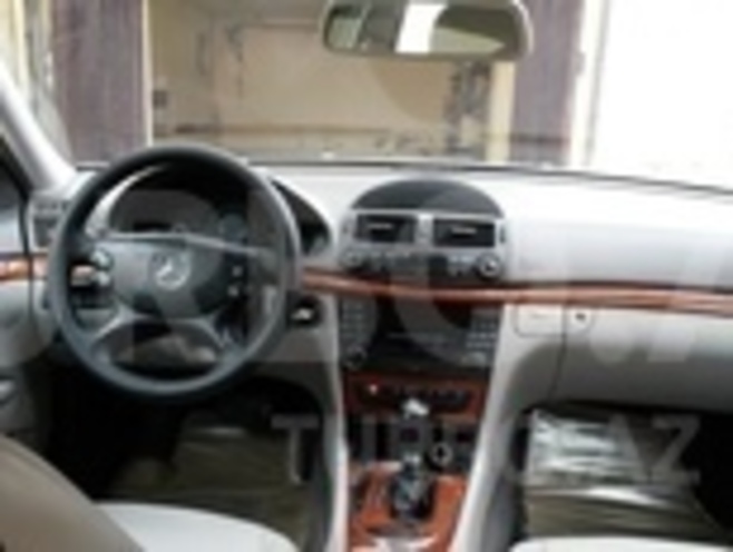 Mercedes E 220 2007, 246,000 km - 0.2 л - Bakı