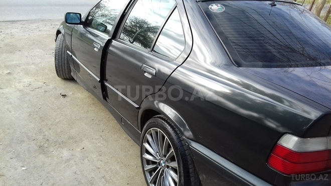 BMW 320 1991, 201,233 km - 2.0 л - Bakı