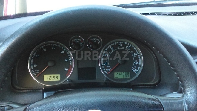 Volkswagen Passat 2002, 213,000 km - 1.8 l - Bakı