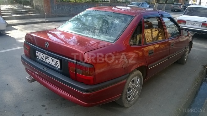 Opel Vectra 1994, 419,070 km - 1.8 л - Qax
