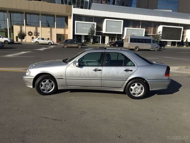 Mercedes C 200 2000, 204,050 km - 2.0 l - Bakı