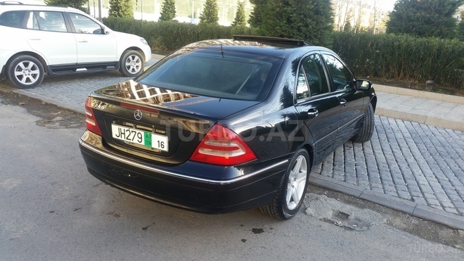 Mercedes C 240 2002, 217,800 km - 2.4 l - Bakı