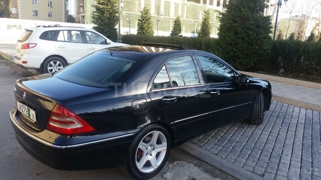 Mercedes C 240 2002, 217,800 km - 2.4 l - Bakı