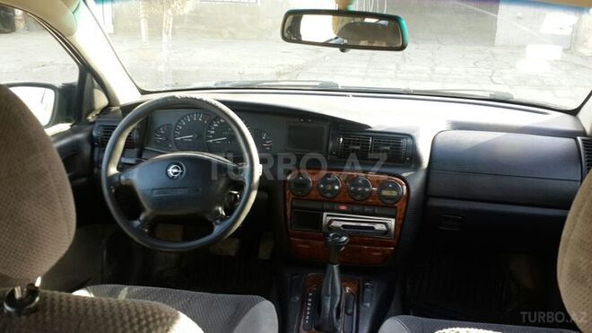 Opel Omega 1997, 220,000 km - 2.0 l - Qobustan