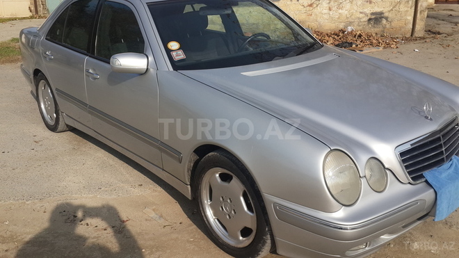 Mercedes E 240 2001, 13,030 km - 2.6 l - Bakı
