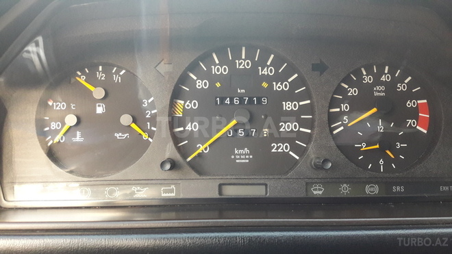 Mercedes E 230 1992, 146,000 km - 2.5 л - Tovuz