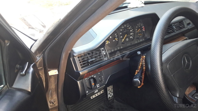 Mercedes E 230 1992, 146,000 km - 2.5 л - Tovuz