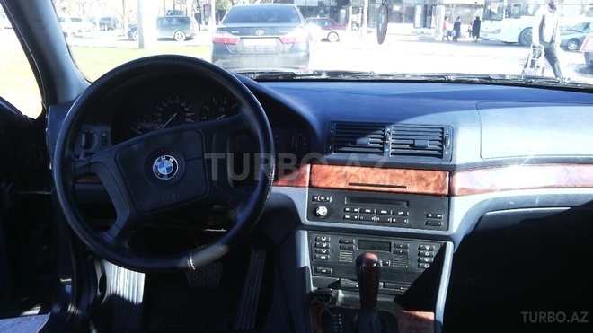 BMW 523 1997, 360,000 km - 2.5 l - Sumqayıt