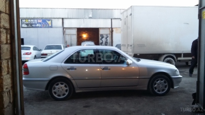 Mercedes C 180 1996, 231,000 km - 0.3 l - Bakı