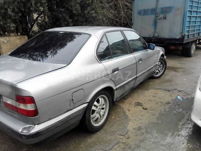BMW 535 1988, 280 km - 0.3 l - Bakı