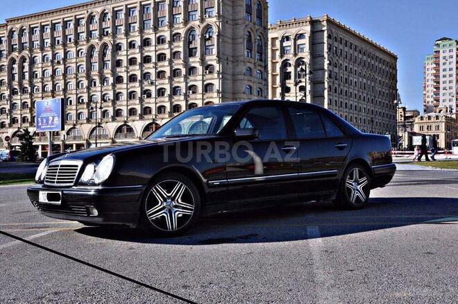 Mercedes E 240 1998, 284,500 km - 2.4 l - Bakı