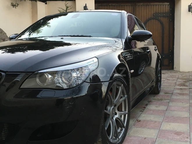 BMW M5 2005, 136,000 km - 5.0 l - Bakı