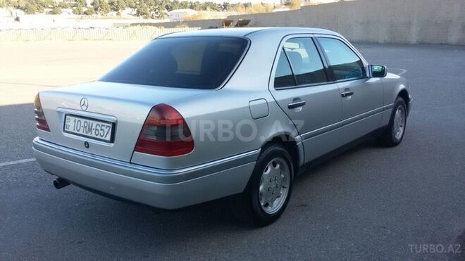 Mercedes C 220 1995, 434,567 km - 2.2 l - Bakı