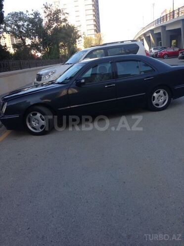 Mercedes E 270 2000, 349,000 km - 2.7 l - Bakı