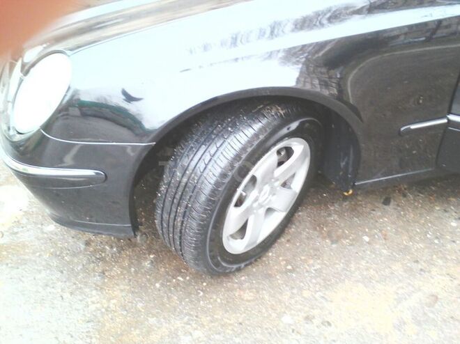 Mercedes E 220 2005, 281,000 km - 2.2 l - Bakı