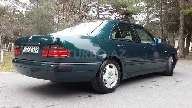 Mercedes E 240 1997, 225,000 km - 2.4 l - Sumqayıt