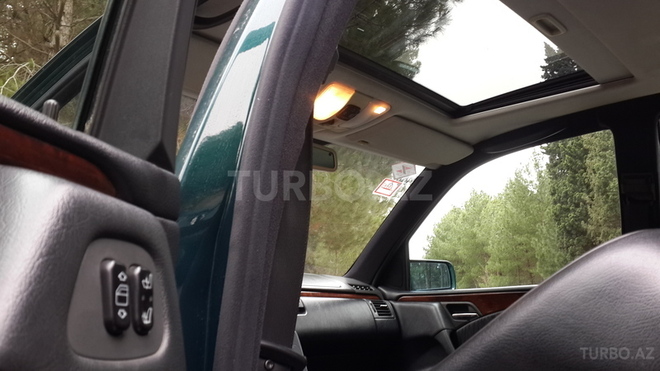 Mercedes E 240 1997, 225,000 km - 2.4 l - Sumqayıt