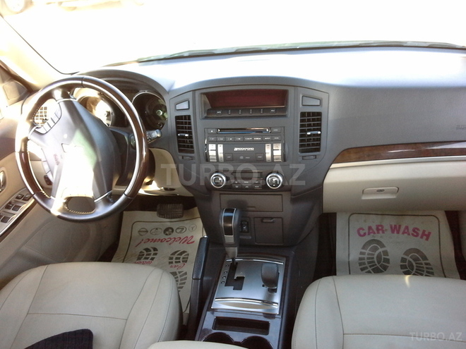 Mitsubishi Pajero 2014, 40,000 km - 3.8 l - Bakı