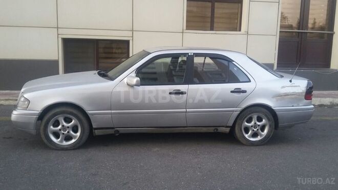 Mercedes C 220 1994, 320,000 km - 2.2 l - Bakı