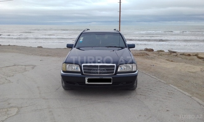 Mercedes C 200 2000, 260,000 km - 2.0 л - Sumqayıt