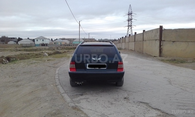 Mercedes C 200 2000, 260,000 km - 2.0 л - Sumqayıt
