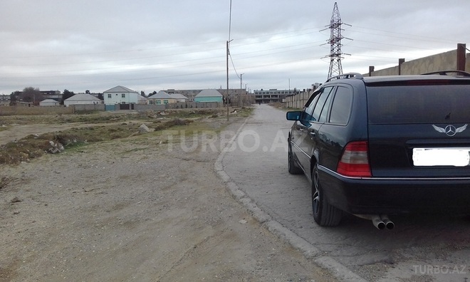 Mercedes C 200 2000, 260,000 km - 2.0 л - Sumqayıt