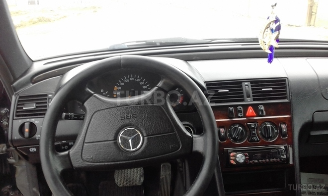 Mercedes C 200 2000, 260,000 km - 2.0 л - Sumqayıt