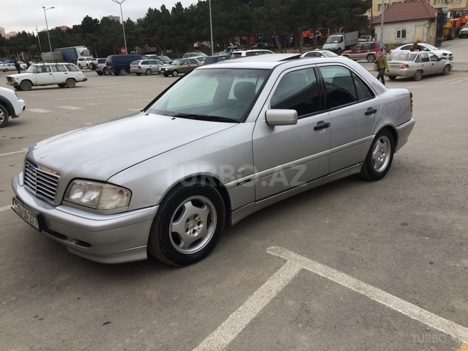 Mercedes C 240 1997, 239,000 km - 2.4 л - Bakı