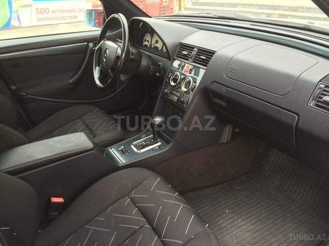 Mercedes C 240 1997, 239,000 km - 2.4 л - Bakı