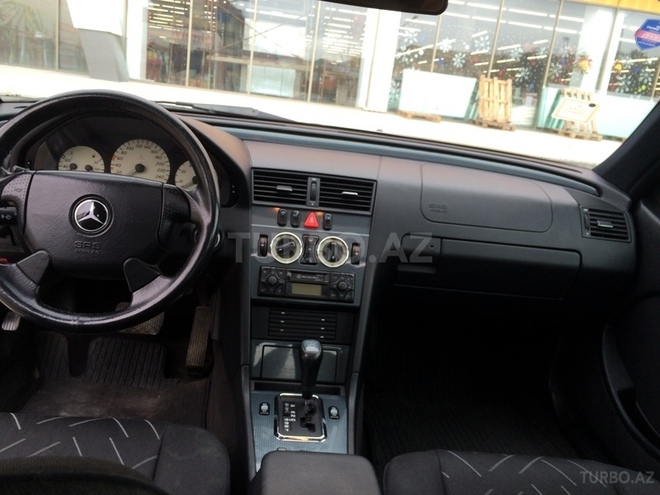 Mercedes C 240 1997, 239,000 km - 2.4 л - Bakı