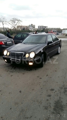 Mercedes E 220 2000, 390,000 km - 2.2 l - Bakı