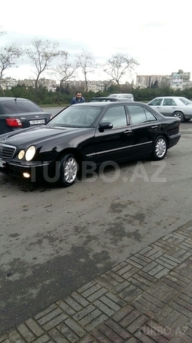 Mercedes E 220 2000, 390,000 km - 2.2 l - Bakı