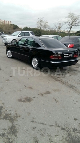Mercedes E 220 2000, 390,000 km - 2.2 l - Bakı