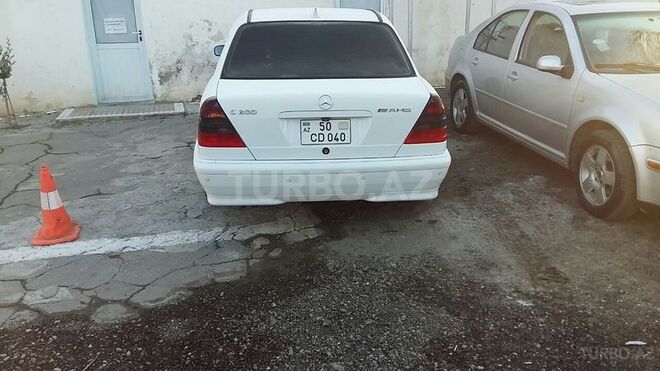 Mercedes C 200 2000, 186,000 km - 2.0 л - Sumqayıt