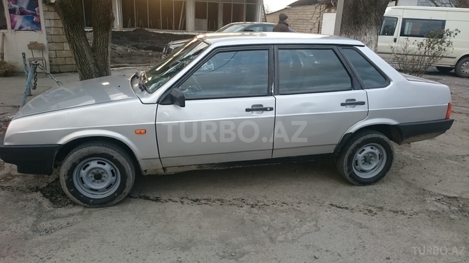 LADA (VAZ) 21099 2002, 200,000 km - 1.6 l - Qax