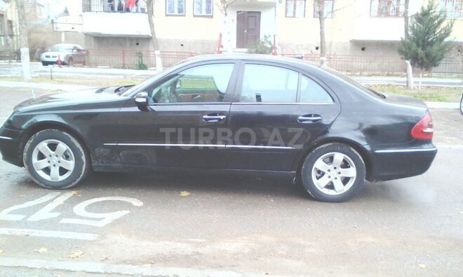 Mercedes E 220 2006, 279,000 km - 2.2 l - Bakı