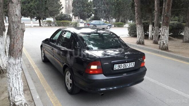 Opel Vectra 1998, 250,000 km - 2.0 l - Sumqayıt