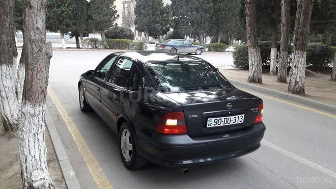 Opel Vectra 1998, 250,000 km - 2.0 l - Sumqayıt