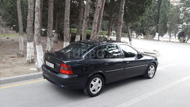 Opel Vectra 1998, 250,000 km - 2.0 l - Sumqayıt