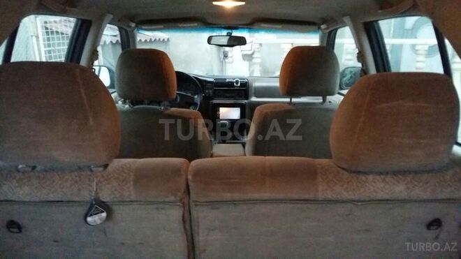 Isuzu  1999, 250,000 km - 3.2 l - Bakı