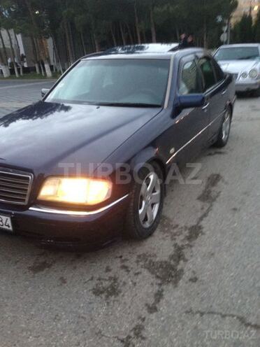 Mercedes C 220 1996, 298,000 km - 2.2 l - Sumqayıt
