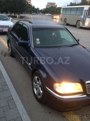Mercedes C 220 1996, 298,000 km - 2.2 l - Sumqayıt