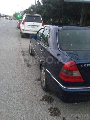 Mercedes C 220 1996, 298,000 km - 2.2 l - Sumqayıt
