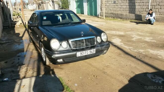 Mercedes E 220 1995, 255,880 km - 2.2 л - Ağsu