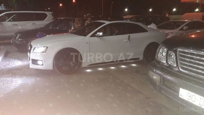 Audi S5 2010, 76,000 km - 4.2 l - Bakı