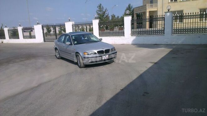 BMW  2004, 186,000 km - 2.5 l - Bakı