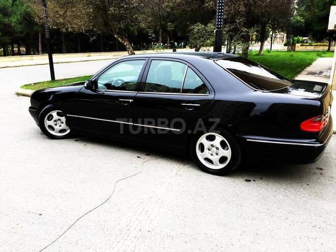 Mercedes E 320 2001, 330,000 km - 3.2 l - Bakı