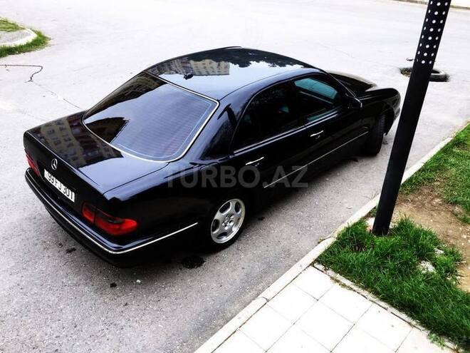 Mercedes E 320 2001, 330,000 km - 3.2 l - Bakı